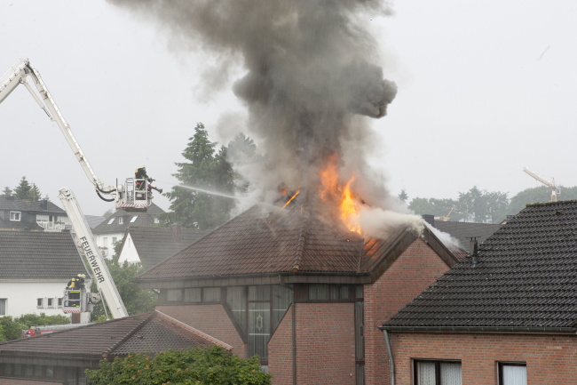 Ulrich Simons - NAK Moreller Weg - Dachstuhlbrand